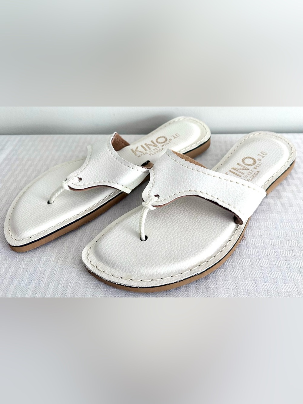 Kino Key West Women’s White Leather Thong Sandals Flip Flops Size 10 Florida
